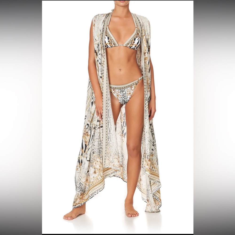 Camilla Multiwear Draped Layer,
Gates Of Glory, OS, Great Condition!